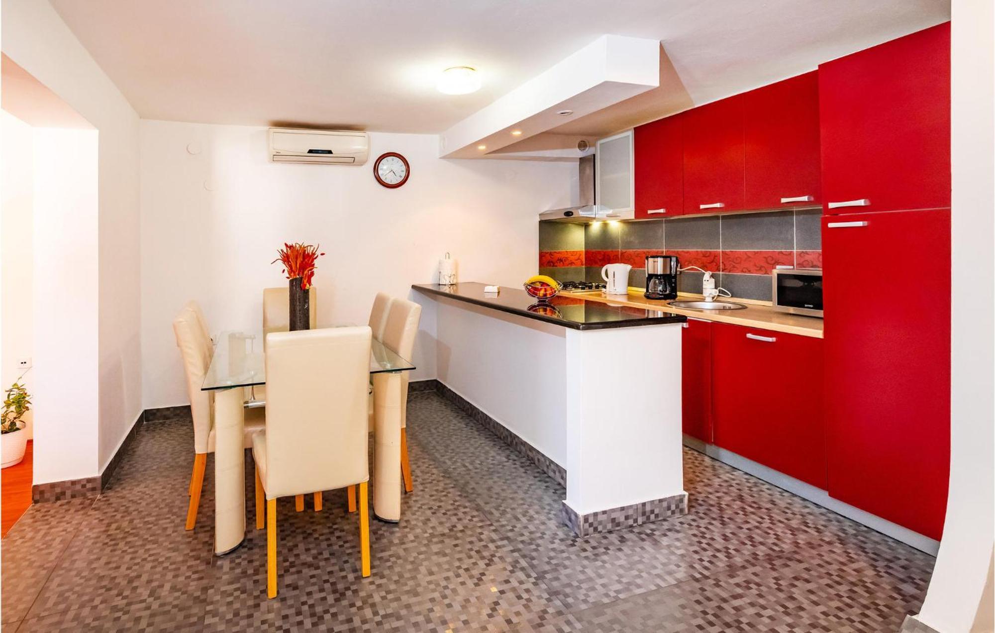 Lovely Apartment In Razanac With Wifi 外观 照片