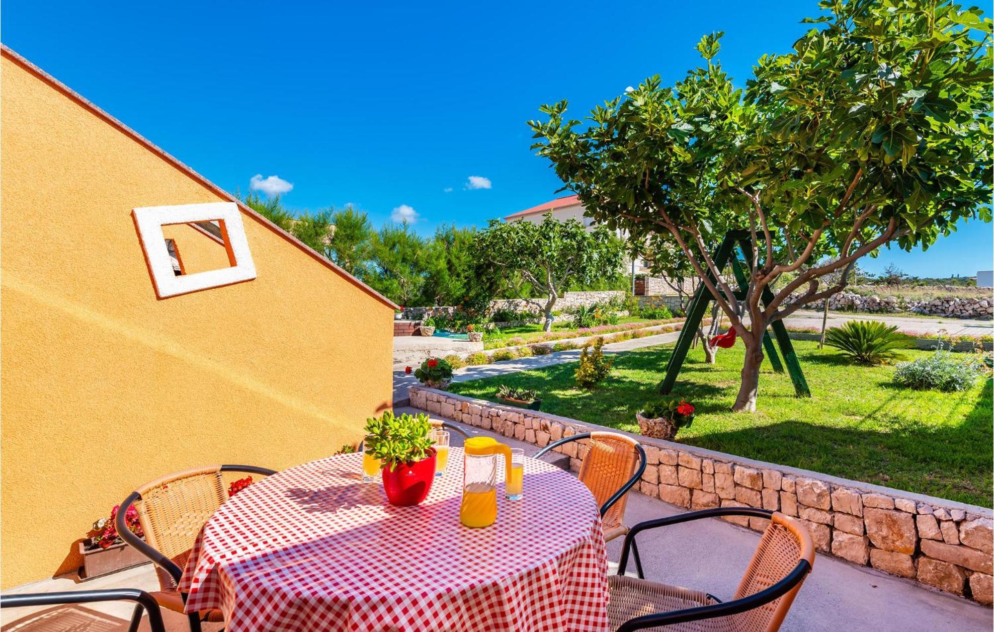 Lovely Apartment In Razanac With Wifi 外观 照片